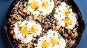 Potato Hash With Spinach And Eggs Recipe Recipe Egg Recipes Vegetarian Recipes Easy Healthy Dinner Recipes