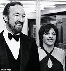 Liza minnelli is mostly known as sally bowles from the classical music film cabaret (1972). Does Liza Minnelli Miss Her Surgically Enhanced Ex David Gest Daily Mail Online