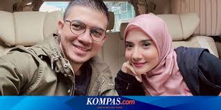 Sungkar was born in jakarta on 22 december 1990. Selamat Zaskia Sungkar Melahirkan Anak Pertama Setelah 10 Tahun Menanti Idnbuzz
