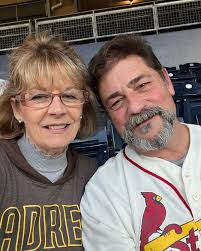 Lara Crouse's Instagram, Twitter & Facebook