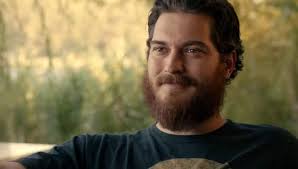 Kilo Alip Saclarini Uzatan Cagatay Ulusoy Yeni Imajiyla Agizlari Acik Birakti Magazin