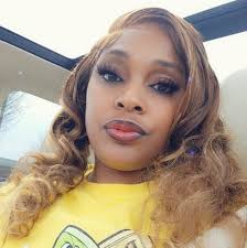 Step one of Kendall's blow out and trim! Pray for me 😂😊