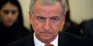 Los que abandonaron el ejecutivo son andrés chadwick, en interior; El Ministro De Hacienda Felipe Larrain Afirmo Que La Inflacion En Chile Esta Contenida Al Comentar El Ipc De 0 3 En Septiembre Diario El Quellonino