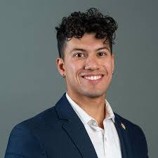 Florencio Cantu's Instagram, Twitter & Facebook