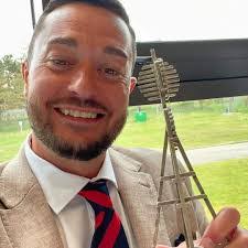 Jay Dowell's Instagram, Twitter & Facebook