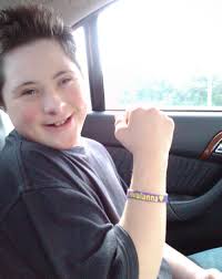 Justin Bieber draws crowds, meets local fan