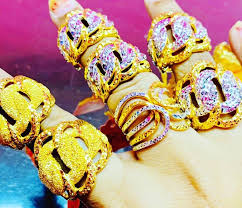 Gelang dapat terbuat dari emas, platina, perak, manik mungkin membeli gelang juga bisa menjadi salah satu opsi terbaik. Cincin Coco King 1color Emas Anuar Kota Tinggi Johor Facebook