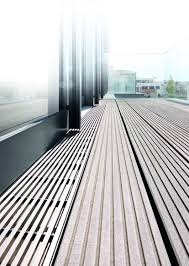 Terassenentwasserung Carport Holz Terrassendielen Fliesen Terrasse