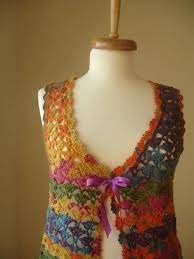 Renkli Ipten Yapilmis Orgu Bayan Yelek Orgu Modelleri Crochet Clothes Crochet Crochet Necklace