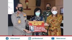 Salah satu cara untuk mengenalkan alam pada anak tk dan sd kelas awal adalah dengan mewarnai gambar pemandangan. Https Newsmaker Tribunnews Com 2021 07 31 Ingat Aty Kodong Tenar Jadi Pedangdut Kini Penampilannya Berubah Drastis Dipuji Makin Glowing Https Cdn 2 Tstatic Net Newsmaker Foto Bank Images Aty Kodong Kini Tampil Manglingi Dipuji Makin Glowing