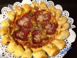 البيتزا الهشة المقرمشة وأطرافها المحشية بالهوت دوج زاكي Food Breakfast French Toast