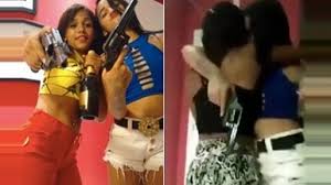 Meninas 8 anos dancando bum videos mobile. Adolescentes Se Exibem Dancando Com Armas