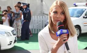 Andreea ibacka si cabral, nume inedit pentru fetita lor. Andreea Ibacka A Semnat Cu Antena 1 Sotia Lui Cabral Revine La Tv Haihui In Doi Aventura Vietii Noastre