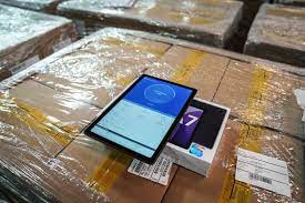 Tablet dağıtımı için konuşan bakan selçuk, şu ifadelere yer verdi Meb 500 Bin Tablet Bilgisayar Dagitiminin Ikinci Fazindayiz