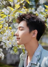 I, Liu Yuning, am just handsome】 Pure enjoyment version I like this  sentence very much Liu Yuning @Modern Brothers Liu Yuning say more! #JD's  new spokesperson Liu Yuning invites you to join