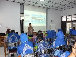 Kepala sekolah menjawab mereka lebih banyak memilih futsal dan marawis. Kunjungan Smp Hang Tuah 2 Surabaya Dan Smp 6 Batu Malang Ke Smp Negeri 4 Pakem