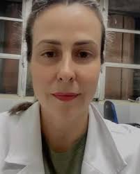 A dessensibilização permite o uso do medicamento pelo paciente alérgico,  Não pode ser feita para todos os tipos de alergia, tem uma indicação  restrita e é um procedimento de risco, Deve ser indicada e ...