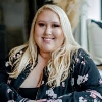 Emily Houp's Instagram, Twitter & Facebook