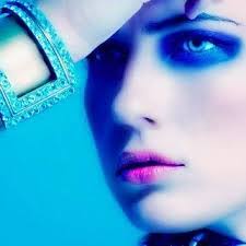 Carol Clift's Instagram, Twitter & Facebook