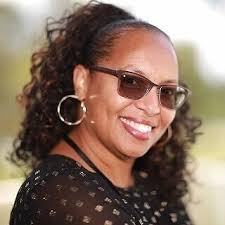 Amazon.com: Miranda Robinson: books, biography, latest update