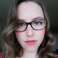 Kelsey Crowe's Instagram, Twitter & Facebook