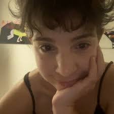 Liz Scheer's Instagram, Twitter & Facebook