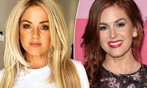 Isla fisher started acting at a tender age. Australian Actress Isla Fisher Unveils New Blonde Hair Daily Mail Online