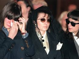 The pair's love story started on a very happy or rather filmy note as the two started dating soon after their first meeting. Gucci Morderin Reggiani Muss Drei Jahre Sozialdienst Leisten Welt Vol At