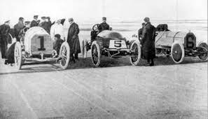 It's a pack racing affair. Daytona Beach Road Course Wikipedia