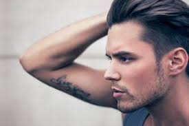 Se stai cercando i nuovi i nuovi tagli capelli uomo sappi ci sono novità e nuove tendenze da conoscere. Capelli Uomo Tendenze 2018 Metparrucchieri Azzano Decimo Pordenone