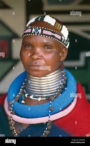 The Kayan Tribe believe that the longer the neck, the more beautiful the  woman 🤯