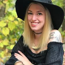 Natasha Hawley's Instagram, Twitter & Facebook