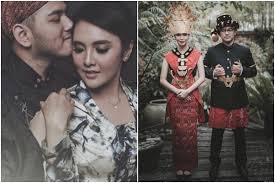 Hitam sakral pada setiap seragam sh terate pada hakikatnya hitam yang ada di setiap baju kadang sh terate tidak terlepas dari. Gaya Foto Pakai Sakral Psht Foto Prewed Pakai Sakral Psht Ide Foto Prewed