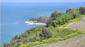 Sirolo is one of the most charming sea resorts of the region le marche, in central italy, on the adriatic coast, south of ancona. Parco Regionale Del Conero Marche Italia Youtube
