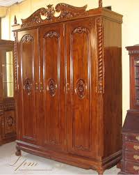 20 harga lemari pakaian kayu jati biasa 2 3 pintu dibawah pintu kecil terdapat 3 laci yang bisa anda gunakan untuk menaruh berkas atau benda isi dalam kamar lainnya. 41 Model Lemari Pakaian Kayu Jati 3 Pintu Terbaru 2018 Model Desain Rumah Minimalis