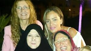 أى أننا أمام رجل دولة يقول الشعر. ØµÙˆØ± Ø¬Ø¯ÙŠØ¯Ø© Ù„Ù€ Ø´Ù…Ø³ Ø§Ù„Ø¨Ø§Ø±ÙˆØ¯ÙŠ ÙÙŠ Ø°ÙƒØ±Ù‰ Ù…ÙŠÙ„Ø§Ø¯Ù‡Ø§