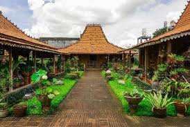 Atap joglo berbentuk tajug, semacam atap piramidal yang mengacu pada bentuk gunung. Pin Oleh Datta Sagala Di Traditional Houses Rumah Rumah Impian Arsitektur
