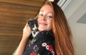 Marina souza ruy barbosa negrão (born june 30, 1995). Marina Ruy Barbosa Rebate Criticas De Fas Apos Post No Instagram Ofuxico