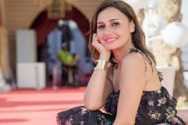 لا يزال التفاعل مع أزمة حلا شيحة وتامر حسني يتصاعد، وبعدما علق زوجها معز مسعود مؤيداً زوجته ومؤكداً أن رحلتهما واحدة، قامت حلا بمشاركة البوست الذي كتبه زوجها على صفحتها على انستغرام. F3oq27hhrpxaem