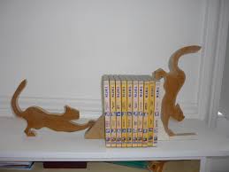 Serre Livre B En Medium 2 Chats Vernis Et Socle Teinte Ivoire Serre Livres Accessoire Maison Livre