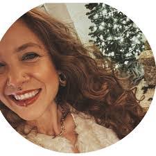 Krista Leigh's Instagram, Twitter & Facebook