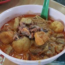 If you are a spicy food lover, this curry laksa or curry mee is for you. Photos At Chan Sow Lin Food Centre é™ˆç§€èŽ²ç¾Žé£Ÿä¸­å¿ƒ Chan Sow Lin Kuala Lumpur Kuala Lumpur