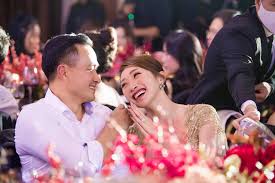 Tin tức 24h, đọc báo tn cập nhật tin nóng online việt nam và thế giới mới nhất trong ngày, tin nhanh thời sự, chính trị, xã hội hôm nay, tin tức chính thống vn. Táº¥t Táº§n Táº­t Vá» Vá»£ Kem 16 Tuá»•i Cá»§a Chi Báº£o Body Cá»±c Sexy Giau Co Ná»©c Tiáº¿ng Va Ráº¥t Than Thiáº¿t Vá»›i Ngá»c Trinh TrÆ°Æ¡ng Ngá»c Anh