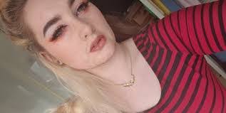 Vicky Biggs's Instagram, Twitter & Facebook