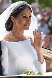 I initially thought meghan chose the veil because her dress was simple and unadorned, but now after watching meghan. Meghan Markle S Hairstylist Spills All The Details On Her Royal Wedding Messy Bun Meghan Markle Wedding Dress Meghan Markle Wedding Pictures Meghan Markle Wedding