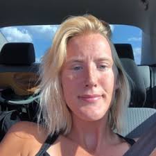 Holly Grace Horton (@hollyrainbows)