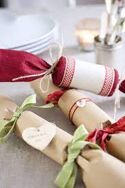 Non è stato possibile tradurre questa inserzione in italiano. Make Your Own Christmas Crackers How To Make Your Own Crackers