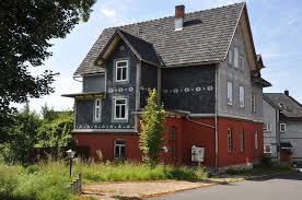 Eine ablage, die schlichte und prägnante anweisungen für die manipulation von holz und metallen enthält: Vr Bank Immobilien Gmbh Immobilienzentrum Coburg
