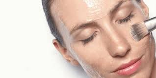 Es ist in der lage, selbst tiefe falten und starke narben zu reduzieren. Chemische Peelings Wie Gefahrlich Ist Das Pharmazeutische Mittel