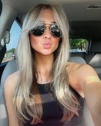 client selfie 📸 the highly requested breakdown of what @maggiexwilliams  gets: •partial highlight with my favorite dimensional placement, sometimes  I space out her foils more than others depending